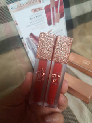[블랙루즈] 에어 핏 벨벳틴트7 택1+랜덤1 — 5점을 준 리뷰어가 2020년 11월 올린 사용 사진