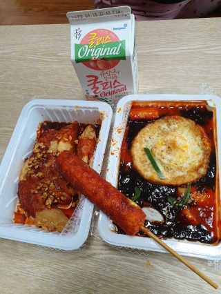 죠스떡볶이 [죠스푸드] 짜빠떡볶이+떡또그+범벅만두 신메뉴 3종 — 4점을 준 리뷰어가 2020년 5월 올린 사용 사진