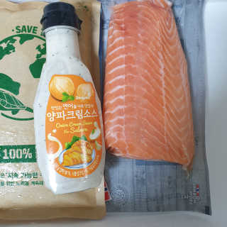 동원산업 항공직송 동원생연어_400g — 5점을 준 리뷰어가 2020년 4월 올린 사용 사진