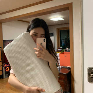 포유 메모리폼 경추베개 자모니베개 — 5점을 준 리뷰어가 2020년 9월 올린 사용 사진
