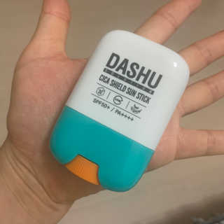 다슈코리아 다슈 솔루션 시카 쉴드 선스틱 — 5점을 준 리뷰어가 2020년 6월 올린 사용 사진