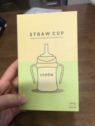 유비맘 샘방지 PPSU 빨대컵_컬러 랜덤 발송 — 5점을 준 리뷰어가 2020년 8월 올린 사용 사진