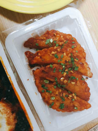 죠스떡볶이 [죠스푸드] 짜빠떡볶이+떡또그+범벅만두 신메뉴 3종 — 5점을 준 리뷰어가 2020년 4월 올린 사용 사진