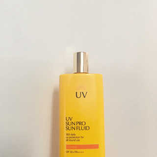 네이처컬렉션 이자녹스 UV 선 프로 365 익스트림 선 플루이드 100ml — 4.5점을 준 리뷰어가 2020년 5월 올린 사용 사진
