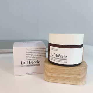 La Theorie Hydrating Ingredients | 하이드레이팅 인그레이디언츠 — 4.5점을 준 리뷰어가 2020년 4월 올린 사용 사진