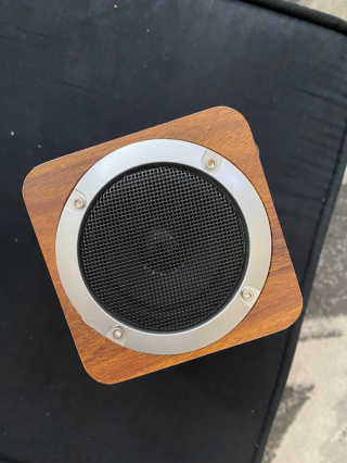 SEVIZ MINI10W 레트로 블루투스 스피커 — 5점을 준 리뷰어가 2020년 10월 올린 사용 사진