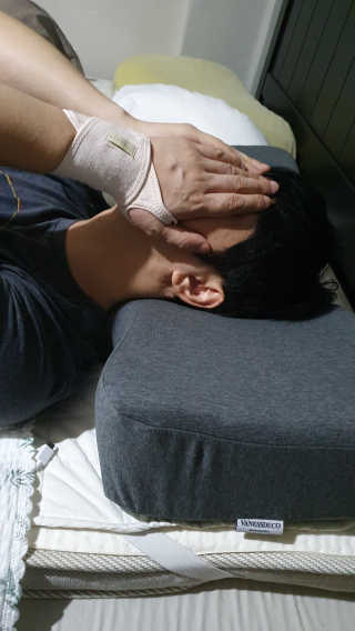 바네스데코 경추 기능성 숙면 꿀잠 메모리폼 베개 — 3.5점을 준 리뷰어가 2020년 6월 올린 사용 사진