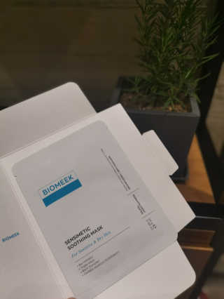 바이오믹 BIOMEEK SENSIMETIC SOOTHING MASK.S — 5점을 준 리뷰어가 2020년 7월 올린 사용 사진