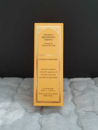 [스킨큐어] 산다화 비타민C 화이트닝 에센스 30ml — 5점을 준 리뷰어가 2020년 4월 올린 사용 사진