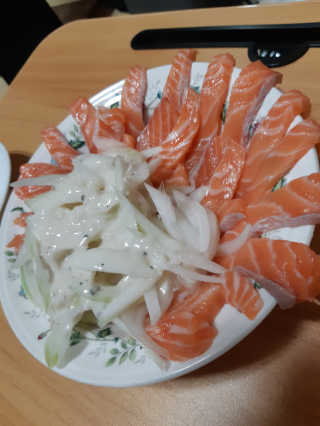 동원산업 항공직송 동원생연어_400g — 5점을 준 리뷰어가 2020년 5월 올린 사용 사진