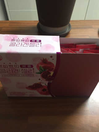 헬스업_쁘띠쁘띠석류콜라겐젤리_20g x 14포 — 5점을 준 리뷰어가 2020년 11월 올린 사용 사진