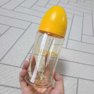 유비맘 PPSU 젖병 노꼭지_260ml_컬러 랜덤 발송 — 5점을 준 리뷰어가 2020년 12월 올린 사용 사진