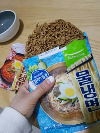 [풀무원] 끝까지 쫄깃한 면발, 풀무원 물냉면 비빔냉면 — 5점을 준 리뷰어가 2020년 5월 올린 사용 사진