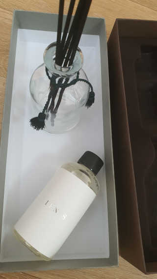 레나스 프리미엄 아로마 디퓨저 200ml  [1SET] — 5점을 준 리뷰어가 2020년 9월 올린 사용 사진