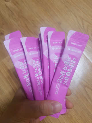 서울약사신협_내몸애뷰티저분자콜라겐_2.5g 50포 — 5점을 준 리뷰어가 2020년 5월 올린 사용 사진
