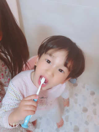 메디덴코 투투스 키즈 어린이 치약 — 4점을 준 리뷰어가 2020년 4월 올린 사용 사진