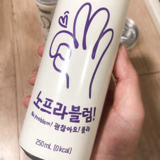일화 No 슈가0Kcal 스테비아 톡별콜라 콤보팩 250mlX30 캔 — 4.5점을 준 리뷰어가 2020년 7월 올린 사용 사진