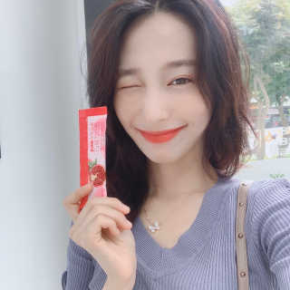 헬스업_쁘띠쁘띠석류콜라겐젤리_20g x 14포 — 5점을 준 리뷰어가 2020년 8월 올린 사용 사진