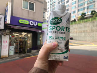 셀렉스스포츠 셀렉스 스포츠 드링크 초콜릿 _ 330ml x 12팩 — 5점을 준 리뷰어가 2020년 11월 올린 사용 사진