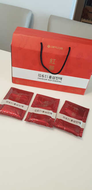 서울약사신협_New프리미엄6년근홍삼진액_70mlx30포 — 5점을 준 리뷰어가 2020년 8월 올린 사용 사진