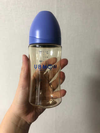 유비맘 PPSU 젖병 노꼭지_260ml_컬러 랜덤 발송 — 4점을 준 리뷰어가 2020년 7월 올린 사용 사진