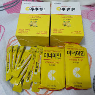 이너미인 VITAMIN-C 700 — 4.5점을 준 리뷰어가 2020년 8월 올린 사용 사진