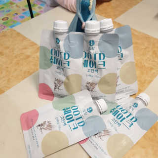 [꾸콤] 참참 OOTD쉐이크 고단백 일주일세트 50g x 5 — 5점을 준 리뷰어가 2020년 11월 올린 사용 사진