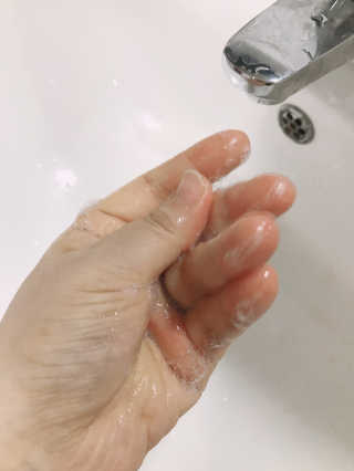다슈코리아 다슈 데일리 센서티브 탈모 완화 샴푸 — 5점을 준 리뷰어가 2020년 8월 올린 사용 사진