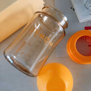 유비맘 PPSU 젖병 노꼭지_200ml_컬러 랜덤 발송 — 5점을 준 리뷰어가 2020년 6월 올린 사용 사진