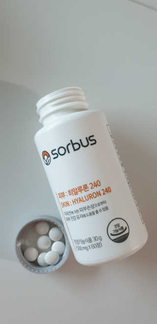 소버스 히알루론산 240 — 4.5점을 준 리뷰어가 2020년 4월 올린 사용 사진