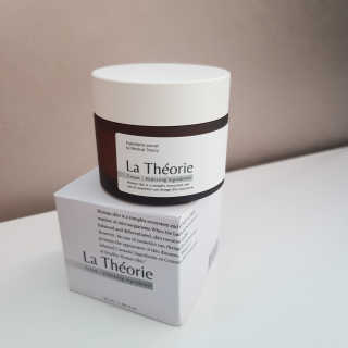 La Theorie Hydrating Ingredients | 하이드레이팅 인그레이디언츠 — 5점을 준 리뷰어가 2020년 5월 올린 사용 사진