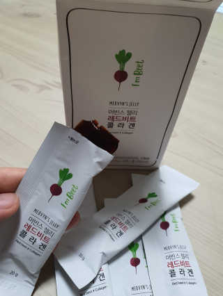유유네이처 머빈스 젤리 레드비트 콜라겐 — 5점을 준 리뷰어가 2020년 8월 올린 사용 사진