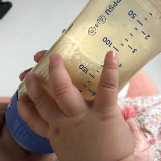 유비맘 PPSU 젖병 노꼭지_260ml_컬러 랜덤 발송 — 5점을 준 리뷰어가 2020년 12월 올린 사용 사진