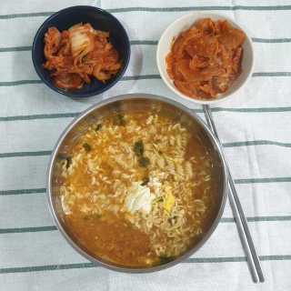 [풀무원] 들기름 볶음김치, 톡톡 김치, 깔끔한 김치 — 5점을 준 리뷰어가 2020년 6월 올린 사용 사진