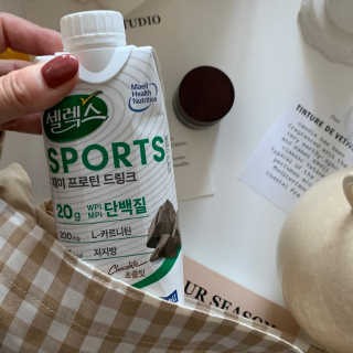 셀렉스스포츠 셀렉스 스포츠 드링크 초콜릿 _ 330ml x 12팩 — 5점을 준 리뷰어가 2020년 10월 올린 사용 사진