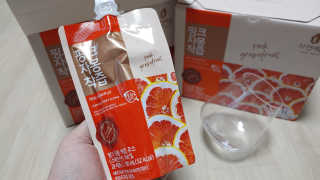 자연에온 핑크 자몽 착즙 100mL 10개입 2BOX — 4점을 준 리뷰어가 2020년 11월 올린 사용 사진