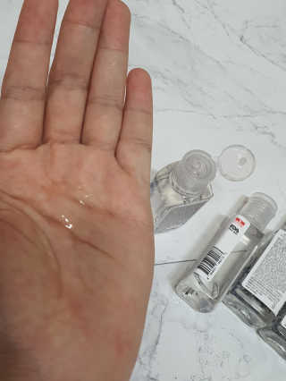 에어리브 오마이클린 프리미엄 손소독제 30ml x 5ea — 4점을 준 리뷰어가 2020년 6월 올린 사용 사진