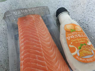 동원산업 항공직송 동원생연어_400g — 3점을 준 리뷰어가 2020년 5월 올린 사용 사진
