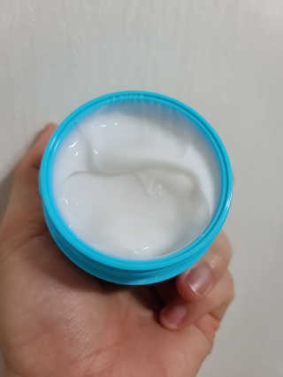 바르는콜라겐 하이온 제주바다보배 슬리핑마스크 100mL — 5점을 준 리뷰어가 2020년 6월 올린 사용 사진