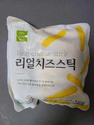 가치식탁 리얼치즈스틱, 리얼크림치즈볼 — 4점을 준 리뷰어가 2020년 9월 올린 사용 사진