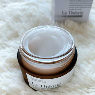 La Theorie Hydrating Ingredients | 하이드레이팅 인그레이디언츠 — 4점을 준 리뷰어가 2020년 4월 올린 사용 사진