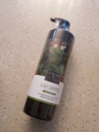 르퀼라야 스칼프 샴푸 810ml [가드니아/포레스트] — 5점을 준 리뷰어가 2020년 7월 올린 사용 사진