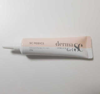 derma SC-Gel 더마에스씨 겔 20g — 4.5점을 준 리뷰어가 2020년 4월 올린 사용 사진