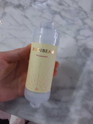 바디빔 비타민 샤워필터 망고피치향 — 5점을 준 리뷰어가 2020년 5월 올린 사용 사진