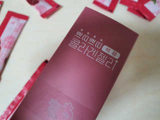 헬스업_쁘띠쁘띠석류콜라겐젤리_20g x 14포 — 5점을 준 리뷰어가 2020년 10월 올린 사용 사진