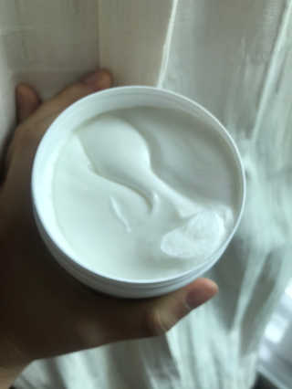 인그람스 캠퍼 크림 오리지널 300ml — 5점을 준 리뷰어가 2020년 4월 올린 사용 사진