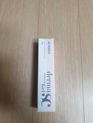derma SC-Gel 더마에스씨 겔 20g — 5점을 준 리뷰어가 2020년 4월 올린 사용 사진