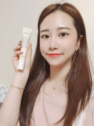 메디필 매직클 핸드 네일 드 살롱 — 5점을 준 리뷰어가 2020년 6월 올린 사용 사진