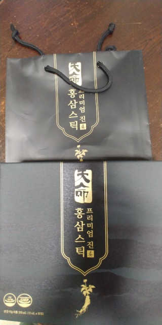 헬스업_천명진프리미엄홍삼스틱_10ml x 30포 — 5점을 준 리뷰어가 2020년 8월 올린 사용 사진