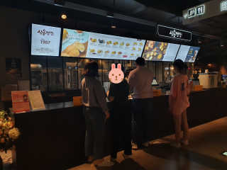 삼송빵집현대아울렛동대문점 [삼송빵집 현대아울렛동대문점] 삼송빵집특별세트 — 5점을 준 리뷰어가 2020년 6월 올린 사용 사진